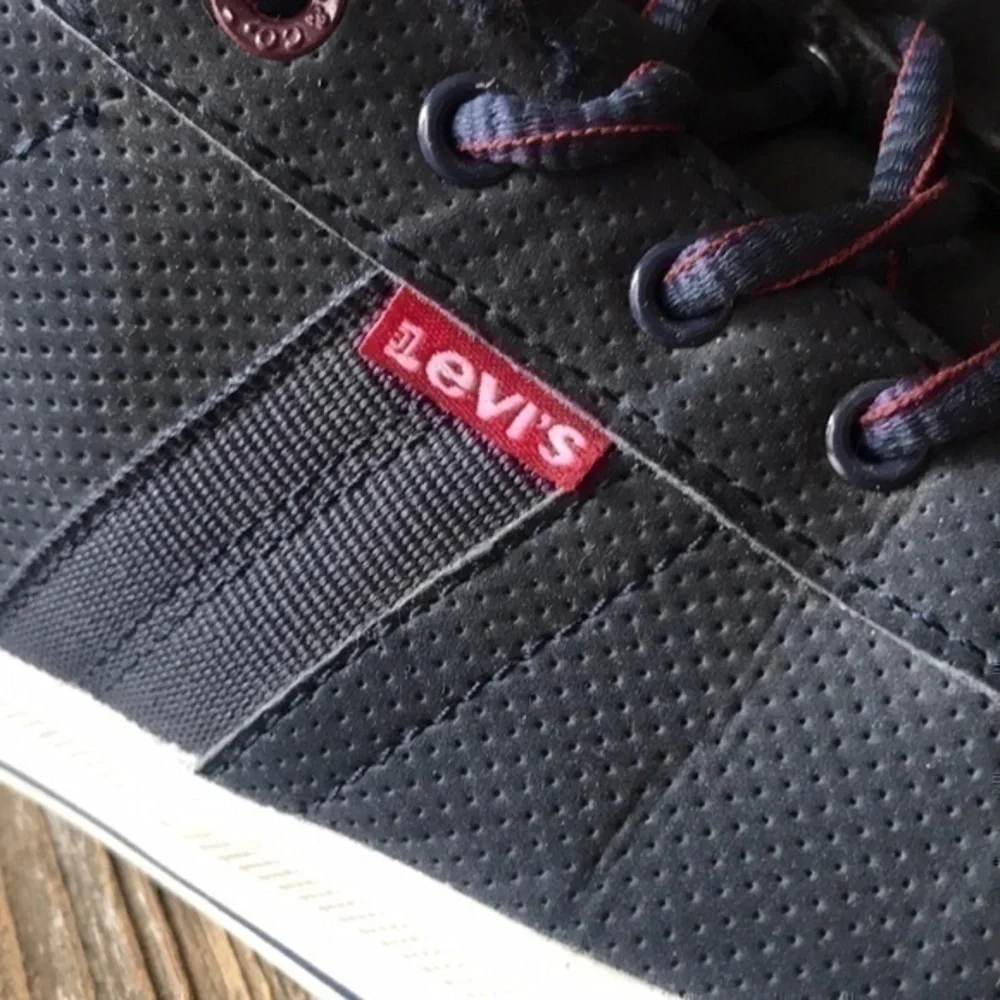 Levis levi’s sneakers
